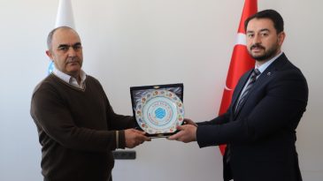 DEKANLIK GÖREVİNDE  DEVİR TESLİMİ