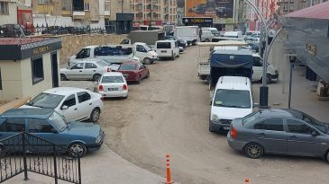 HİZMETLER NEDEN AKSIYOR?