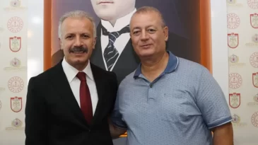 GAZİ ANADOLU LİSESİNDE NELER OLUYOR?