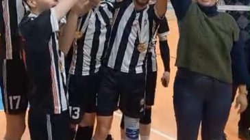 ANLAMLI GÜNDE KUPA JESTİ