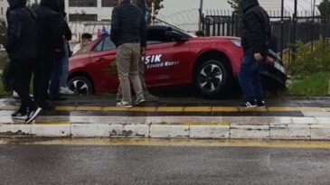 HOCA MÜDAHALE ETMEYİNCE ARAÇ UÇTU