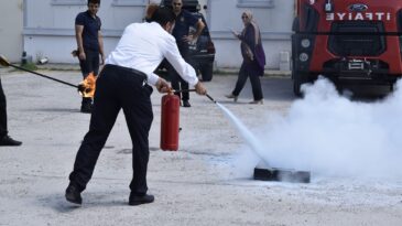 SİVAS OSB PERSONELİNE İTFAİYE EĞİTİMİ VE TATBİKATI