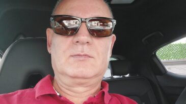 DOKTORLAR NEDEN KALMIYOR?