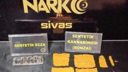 UYUŞTURUCU TACİRLERİ TUTUKLANDI