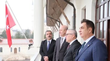 BACASI TÜTMEYEN FABRİKANIN 52. YILI