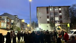 DOLANDIRILDILAR KARAKOL ÖNÜNDE TOPLANDILAR