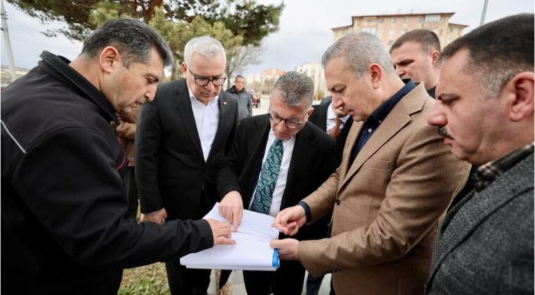 ORTADA CİDDİ BİR SİYASİ BOŞLUK VAR