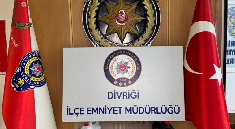 40 LİTRE ETİL ALKOL ELE GEÇİRİLDİ