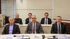 İŞ DÜNYASI İCRAAT GÖRMEK İSTİYOR