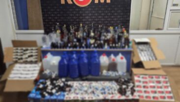 LİTRELERCE SAHTE İÇKİ ELE GEÇİRİLDİ