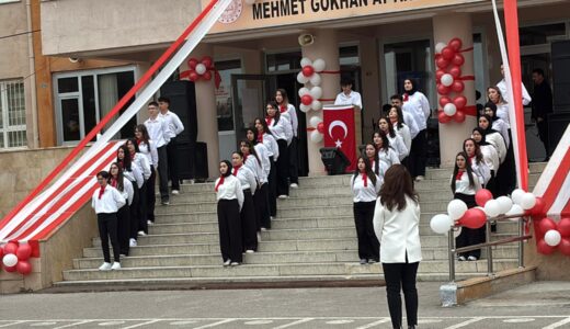 GENÇLİK ATA’SININ İZİNDE!