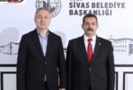 SEZERER HAKKANİYETLİDİR. NEREDE NE ZAMAN DURACAĞINI BİLİR.