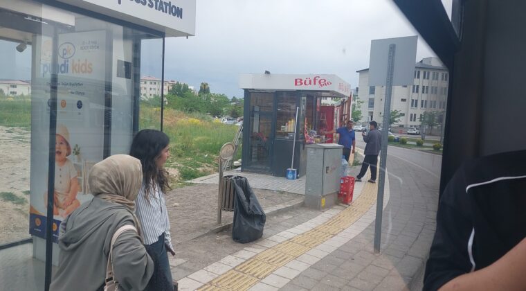 ŞEHRİN DÖRT BİR YANINDA YÜKSELEN BÜFELER