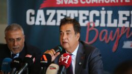 REKTÖR ŞENGÖNÜL ÜNİVERSİTENİN BAŞARILARINI ANLATTI