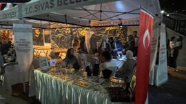 ÜRETEN KADINLAR “KARANLIKTA  KALDI”