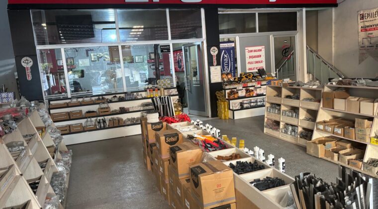 EPSİLELİ ALÜMİNYUM, SİVAS’TAKİ SATIŞ MAĞAZASINI YENİLEDİ