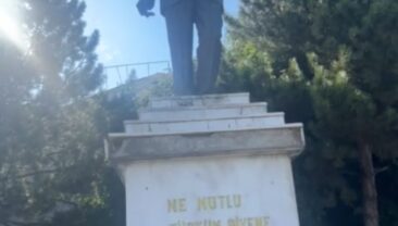 ATATÜRK BÜSTÜ BU HALİYLE SİVAS’A YAKIŞMIYOR!