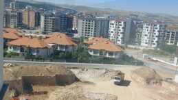 BU NE CESARET?